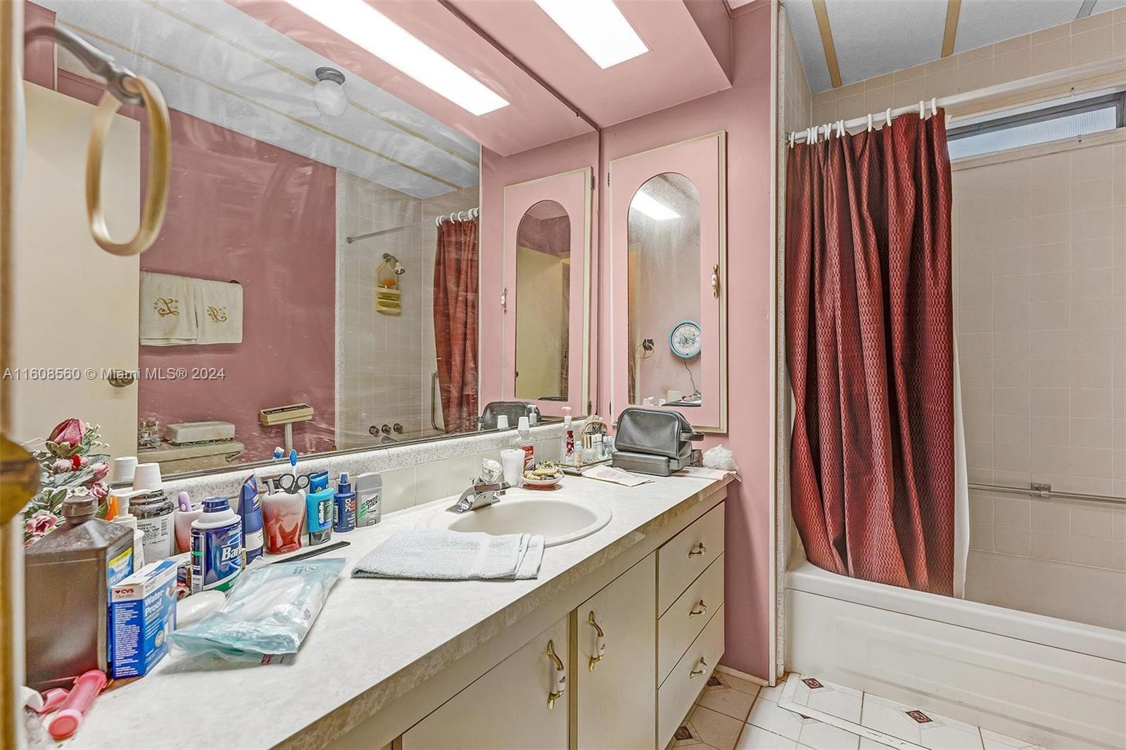 JAMAICA BAY MOBILE HOME C - Residential