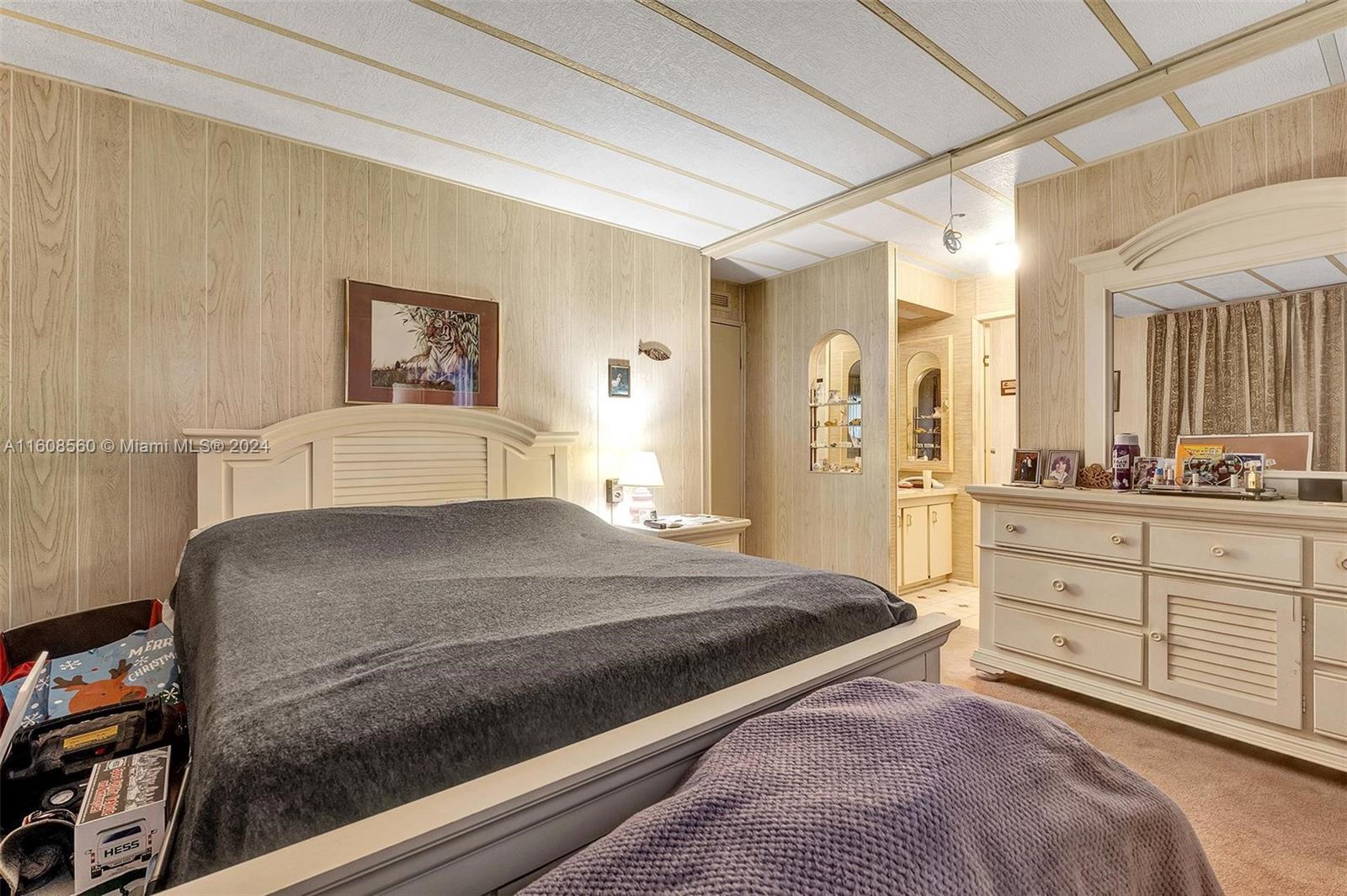 JAMAICA BAY MOBILE HOME C - Residential
