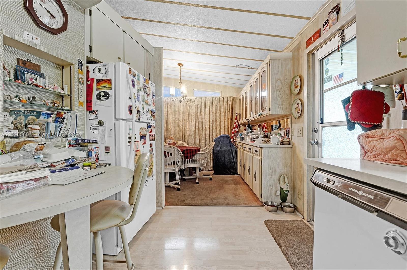 JAMAICA BAY MOBILE HOME C - Residential