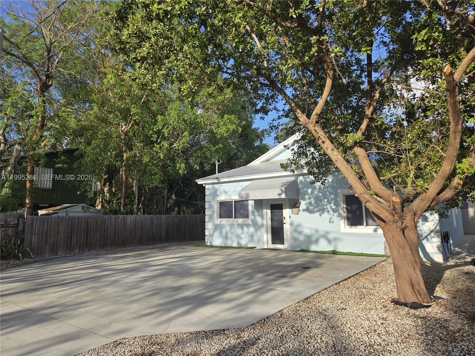 LARGO GARDENS - Residential