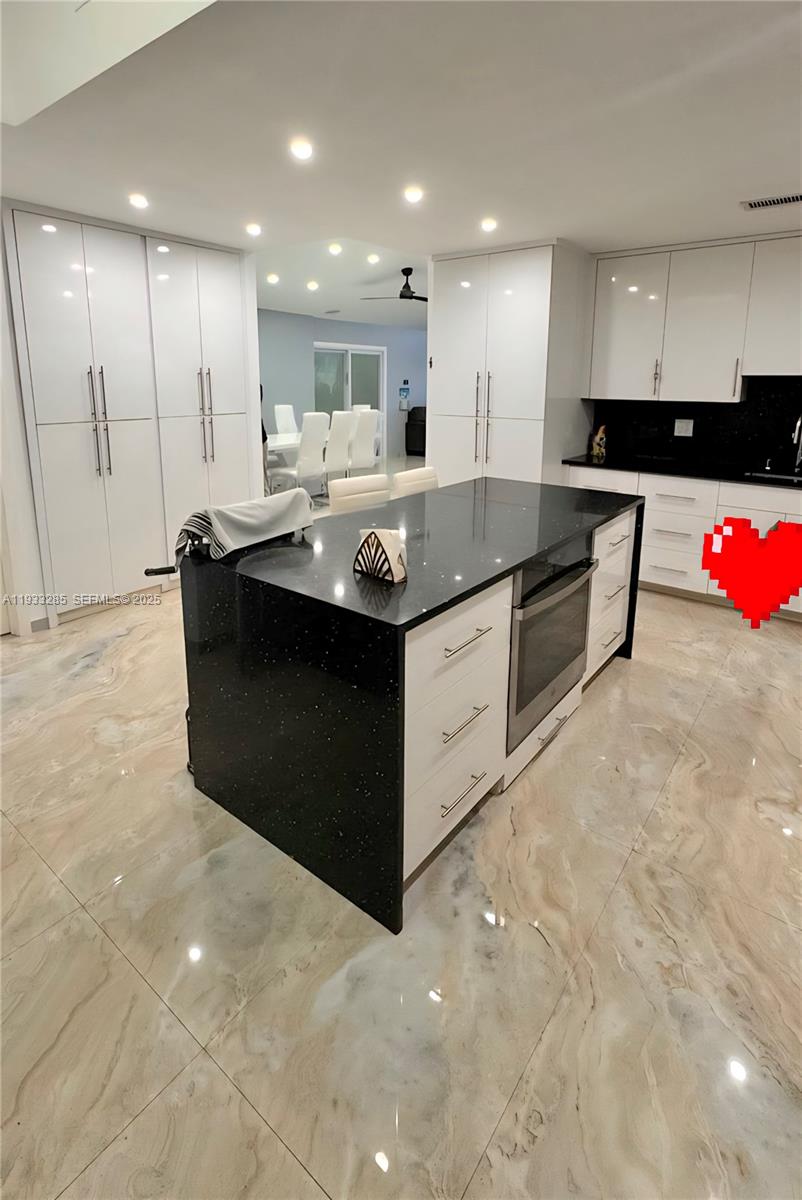 VILLAS AT CARRIAGE HILLS - Residential