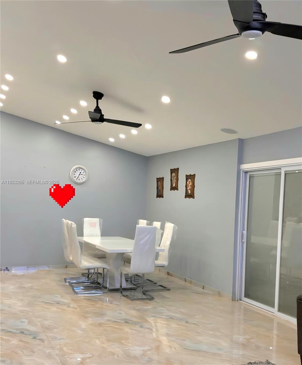 VILLAS AT CARRIAGE HILLS - Residential