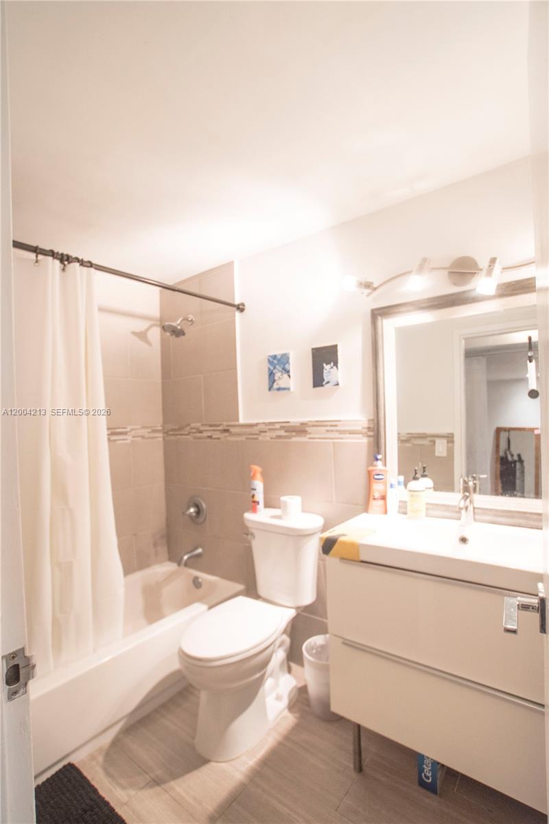 FOUR AMBASSADORS CONDO PH - Residential Lease