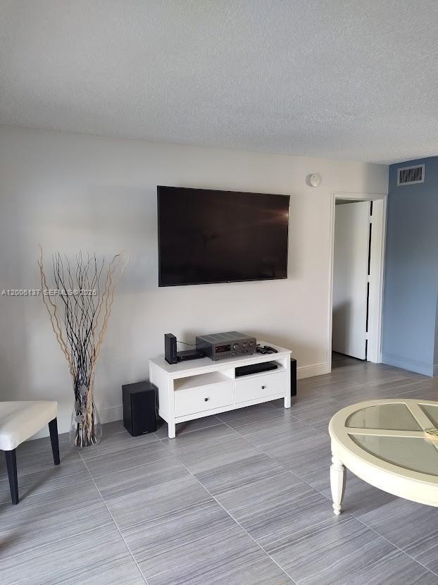 Las Vistas - Residential