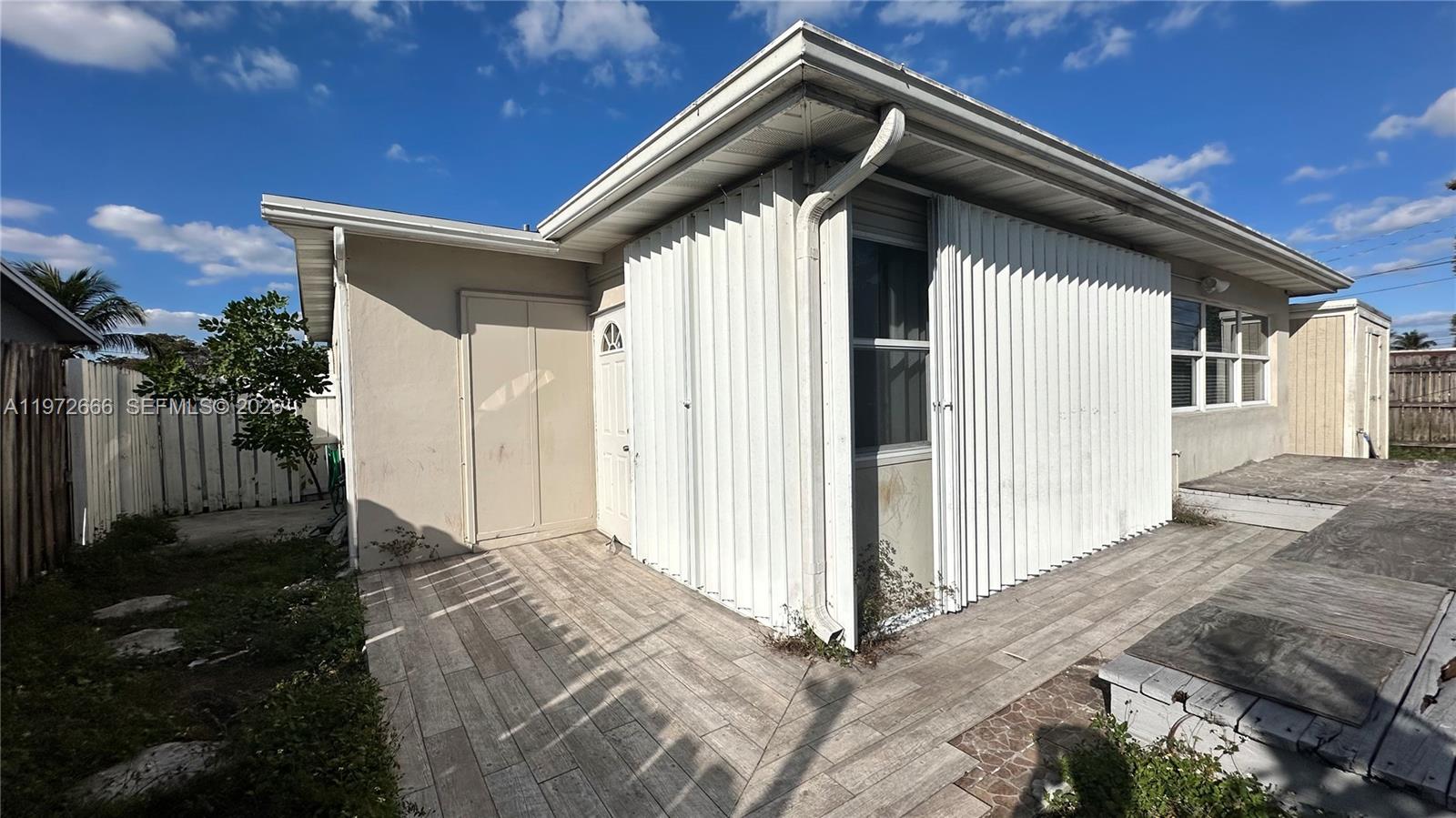 SUNRISE GOLF VILLAGE SEC - Residential