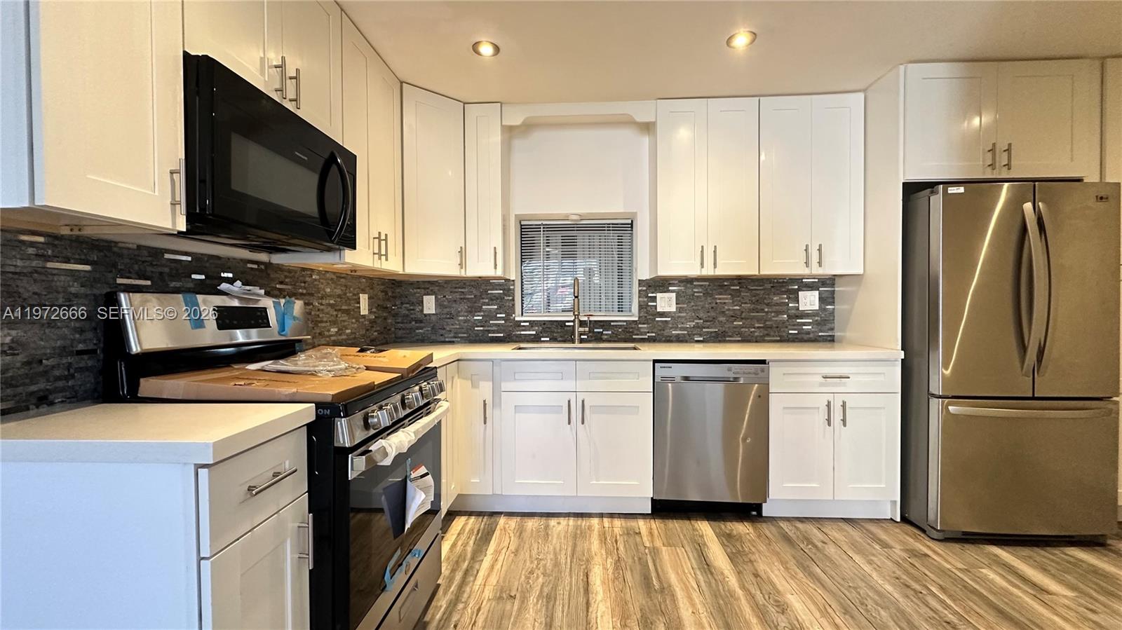 SUNRISE GOLF VILLAGE SEC - Residential