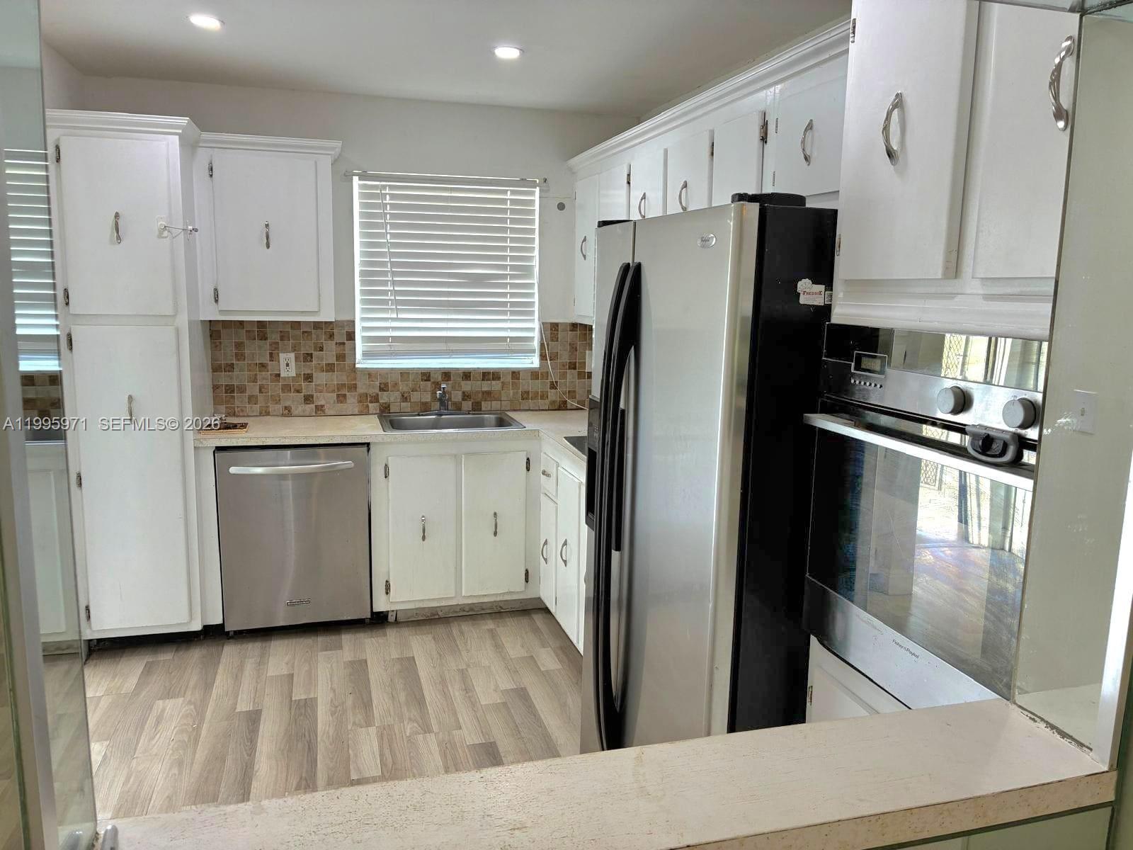 APPLEGREEN CONDO APTS 1 - Residential