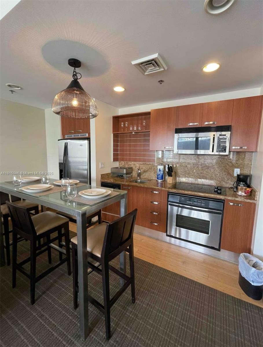 Property for Sale at 1395 Brickell Ave 2814, Miami, Broward County, Florida - Bedrooms: 1 
Bathrooms: 1  - $580,000