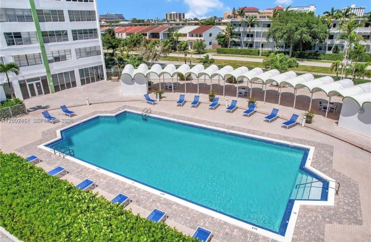 BAYVIEW TOWERS CONDO SOUT - Residential