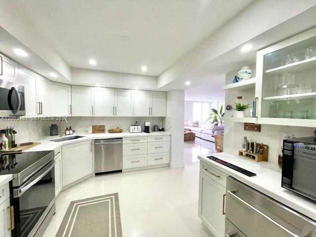 BAYVIEW TOWERS CONDO SOUT - Residential