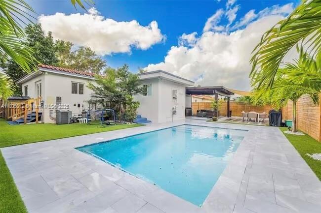 FLEEMAN GROVE - Residential Lease