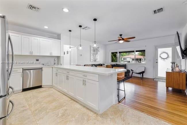 FLEEMAN GROVE - Residential Lease