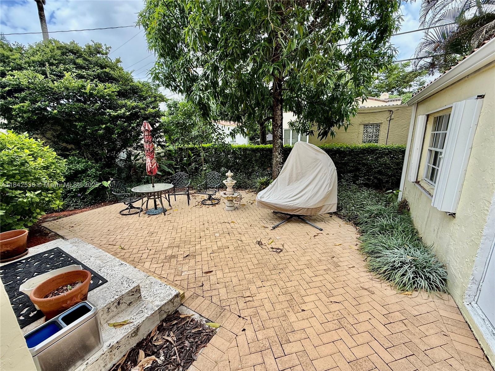 544 San Lorenzo Ave 0