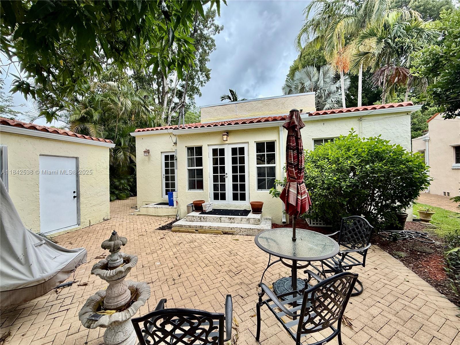 544 San Lorenzo Ave 0