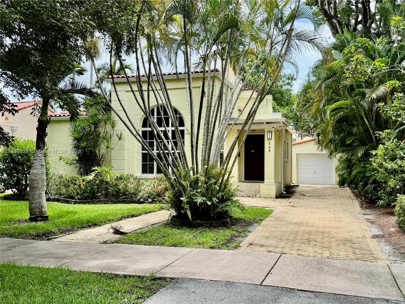 PLEASE READ. Charming Coral Gables home on a quiet street, ready to move in. Completely furnished with a good sense of style. Updated kitchen and bathrooms with stainless steel appliances. The Lease will be from now until December 31, 2025, with a possible renewal after January 10, 2026. Maximum 2 occupants. The rest of the year, you can enjoy it for yourself. Call the agent for more details. Furniture must stay. Preferably 1 person. The tenant pays for all utilities. No pets.