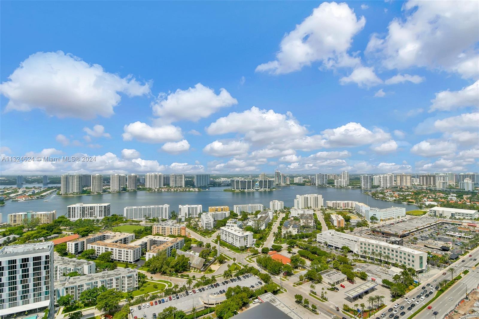 Mansions at Acqualina - Residential