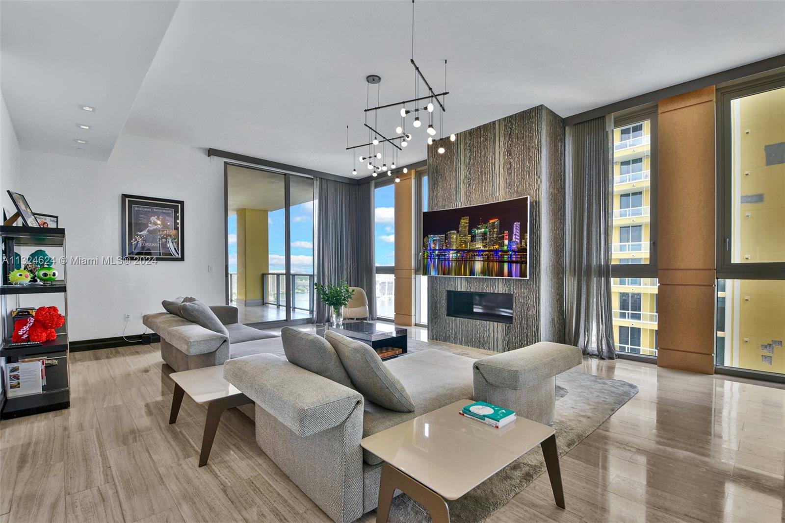 Mansions at Acqualina - Residential