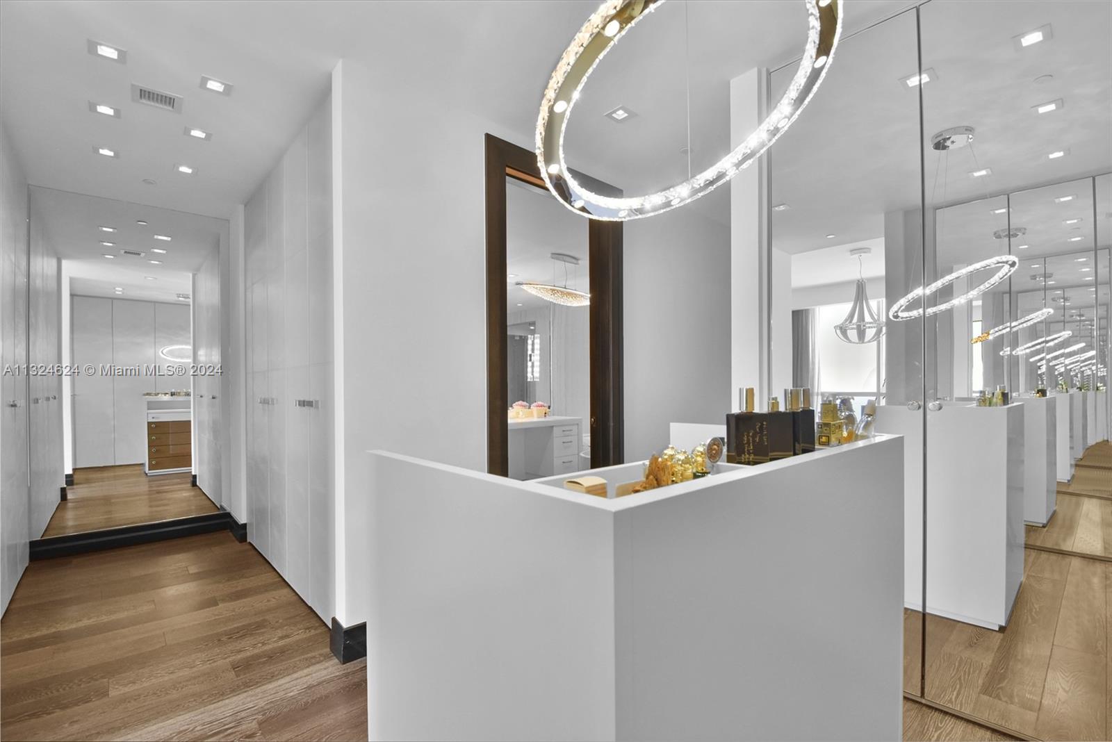 Mansions at Acqualina - Residential