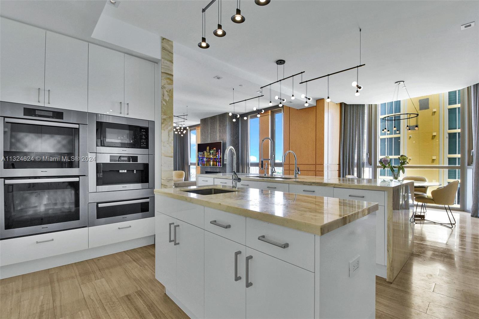 Mansions at Acqualina - Residential