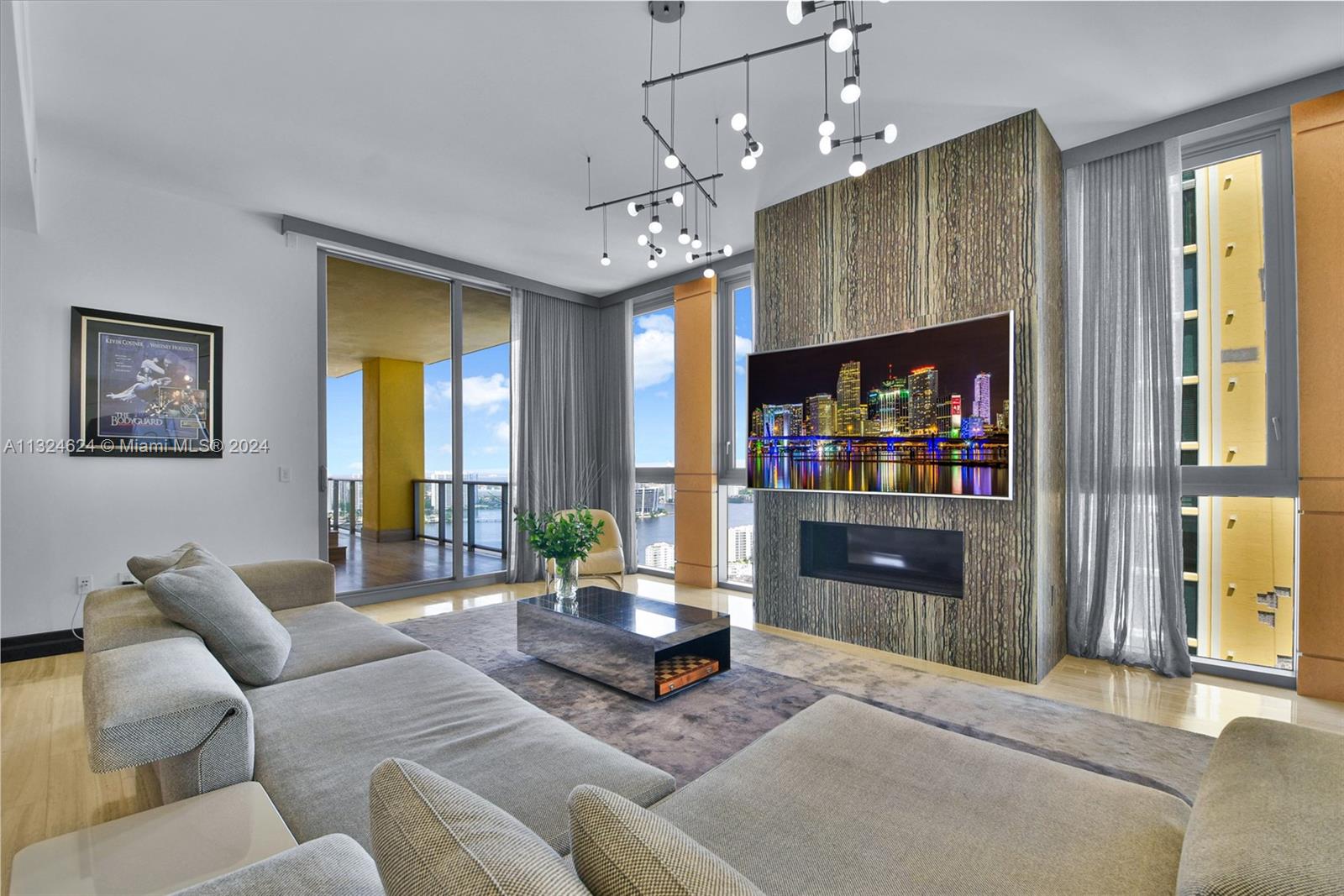 Mansions at Acqualina - Residential