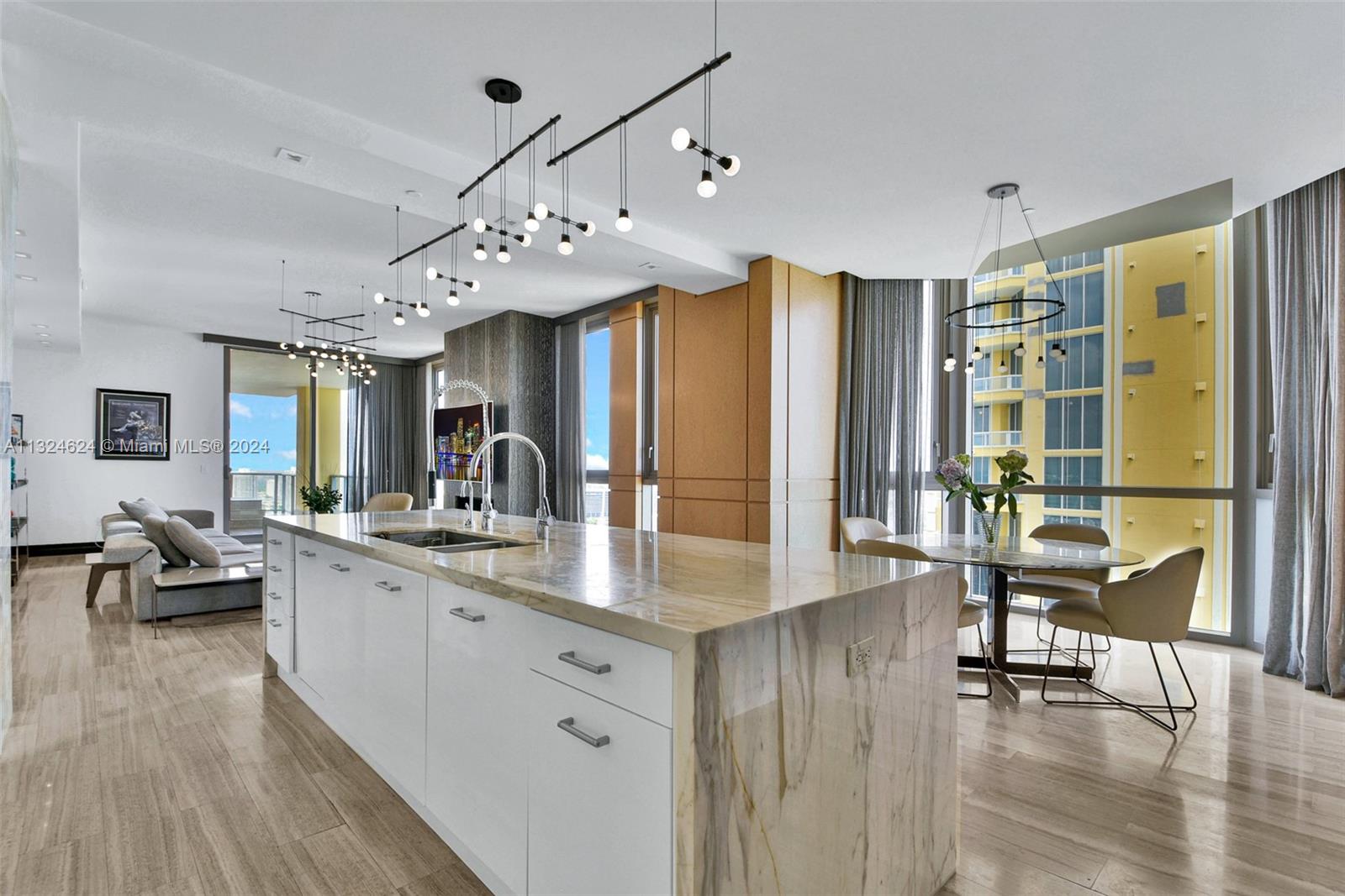 Mansions at Acqualina - Residential