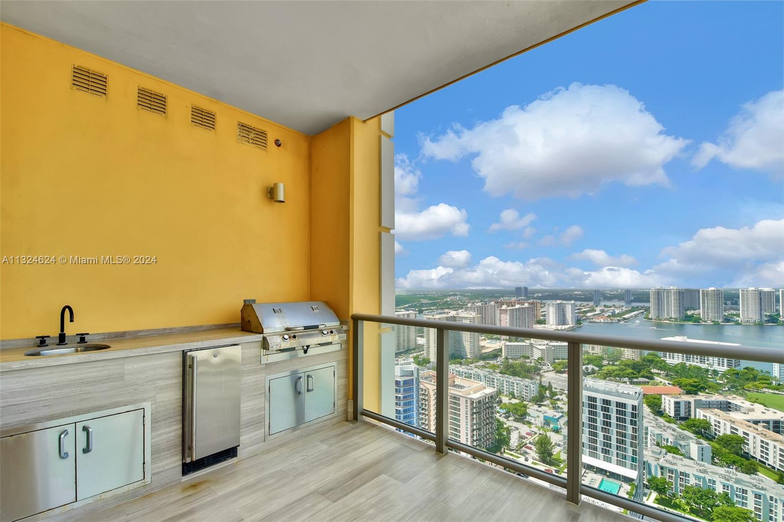 Mansions at Acqualina - Residential