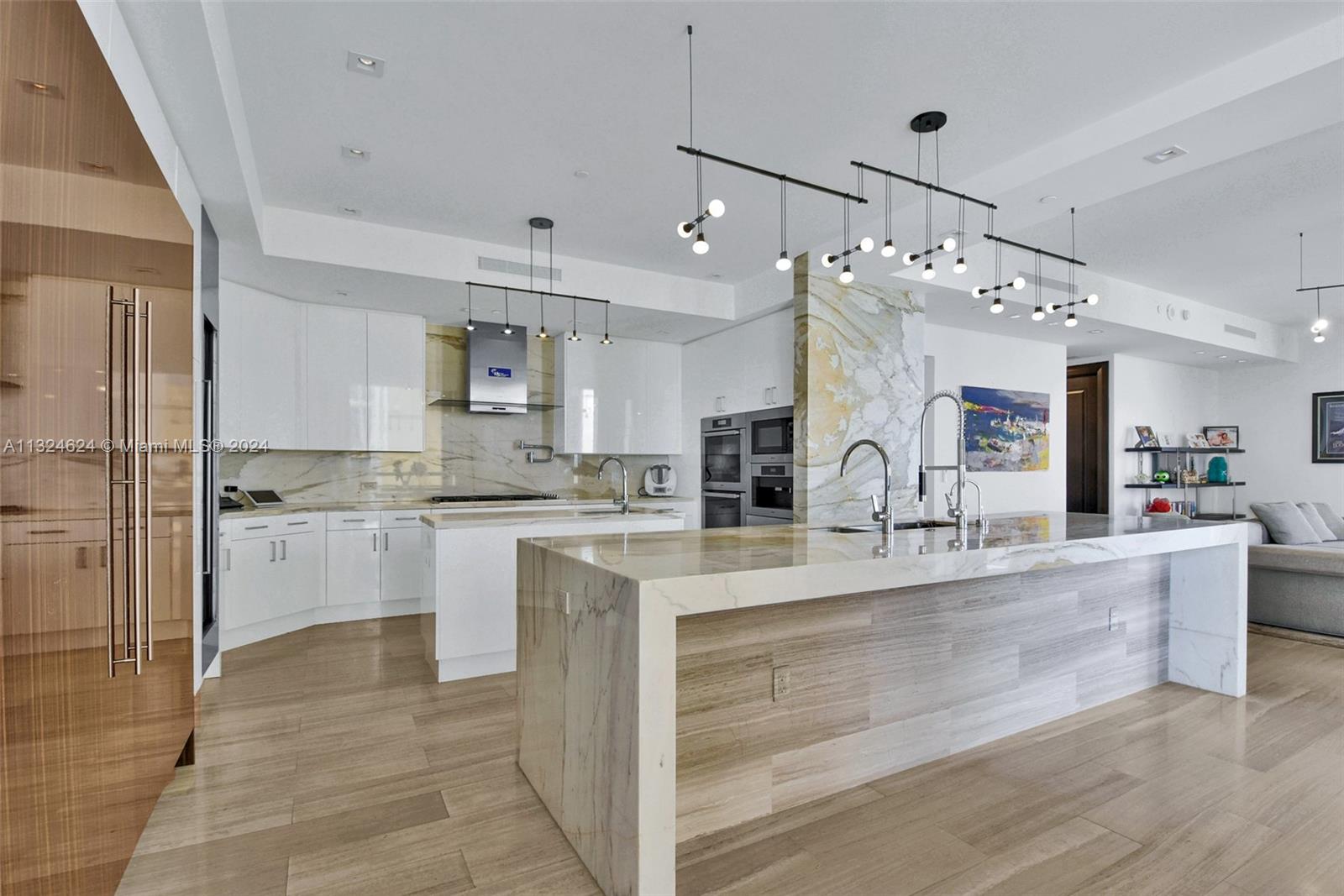 Mansions at Acqualina - Residential