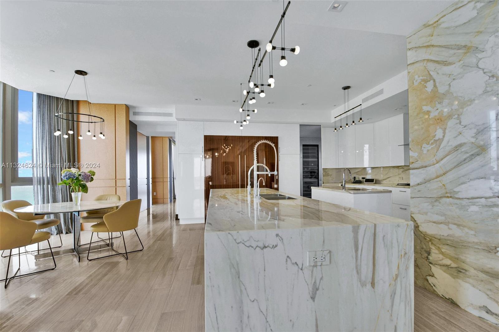 Mansions at Acqualina - Residential