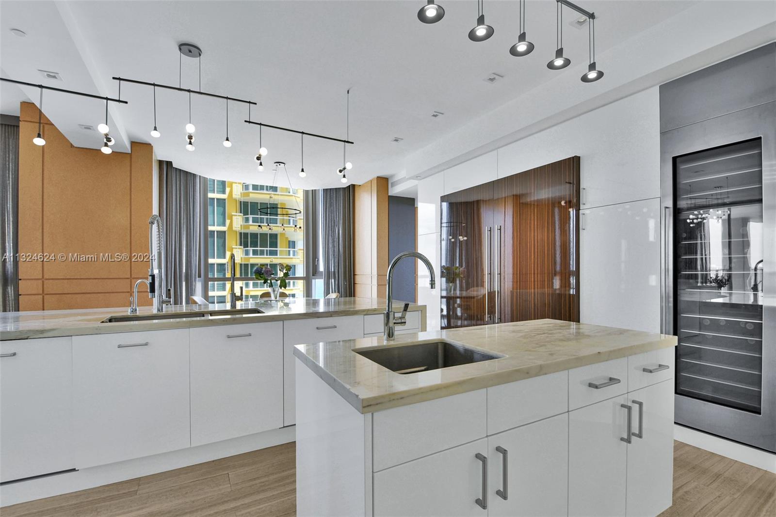 Mansions at Acqualina - Residential