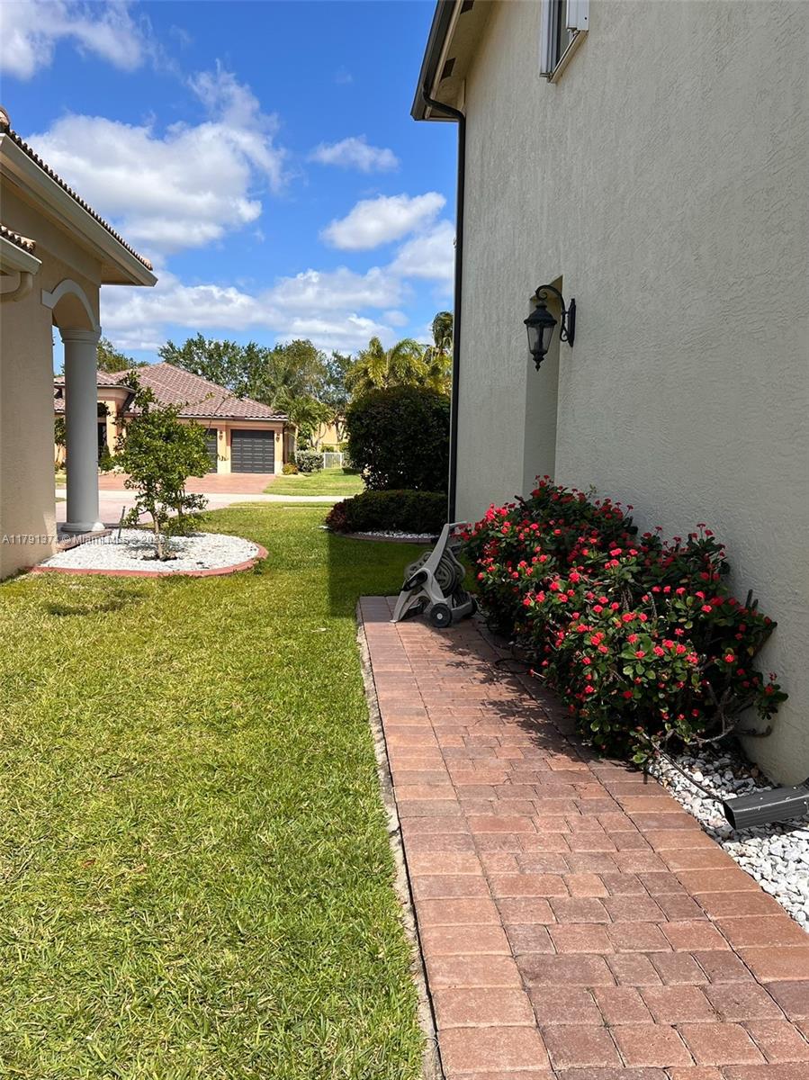 BELLA TERRA PUD 1 - Residential