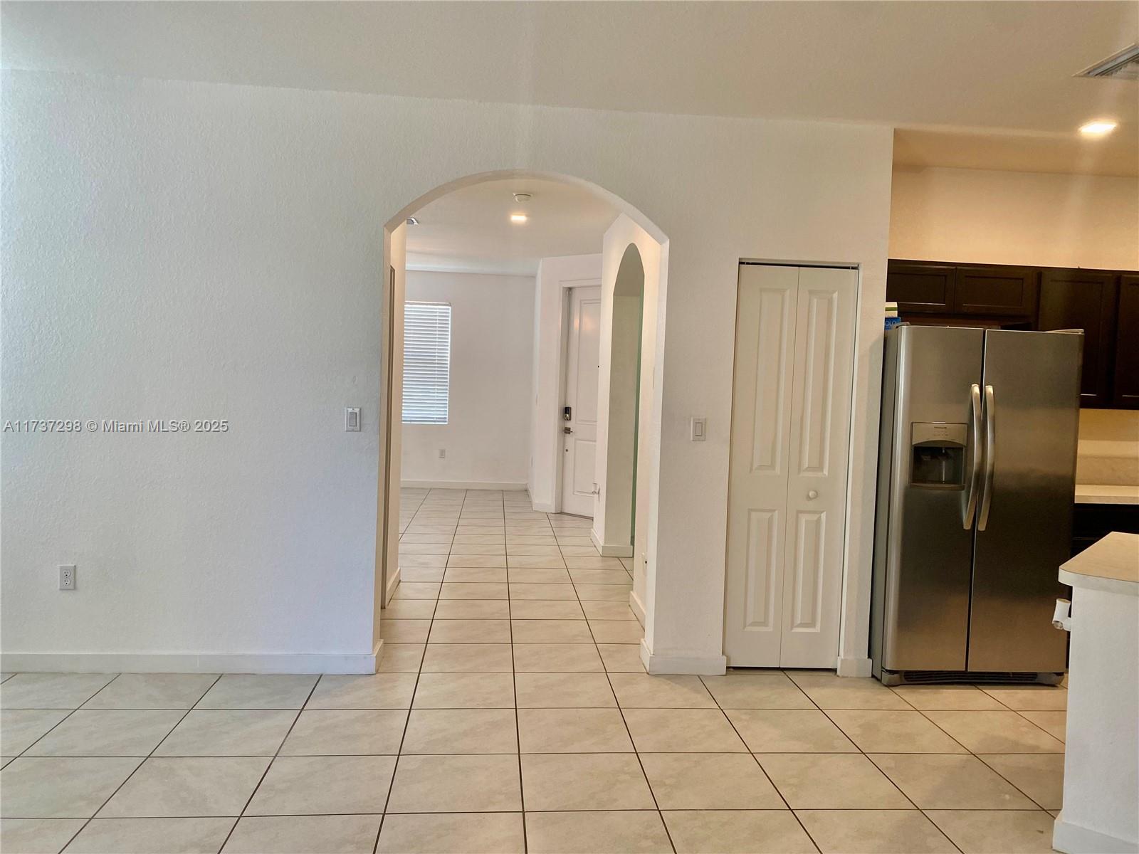SUMMERVILLE VILLAS - Residential Lease