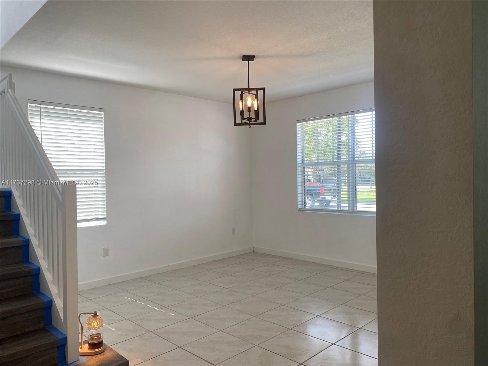 SUMMERVILLE VILLAS - Residential Lease