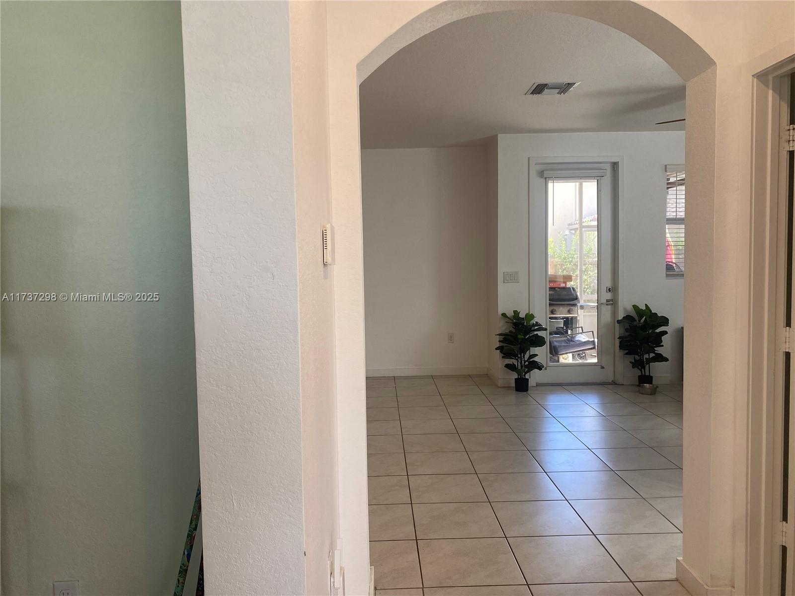 SUMMERVILLE VILLAS - Residential Lease