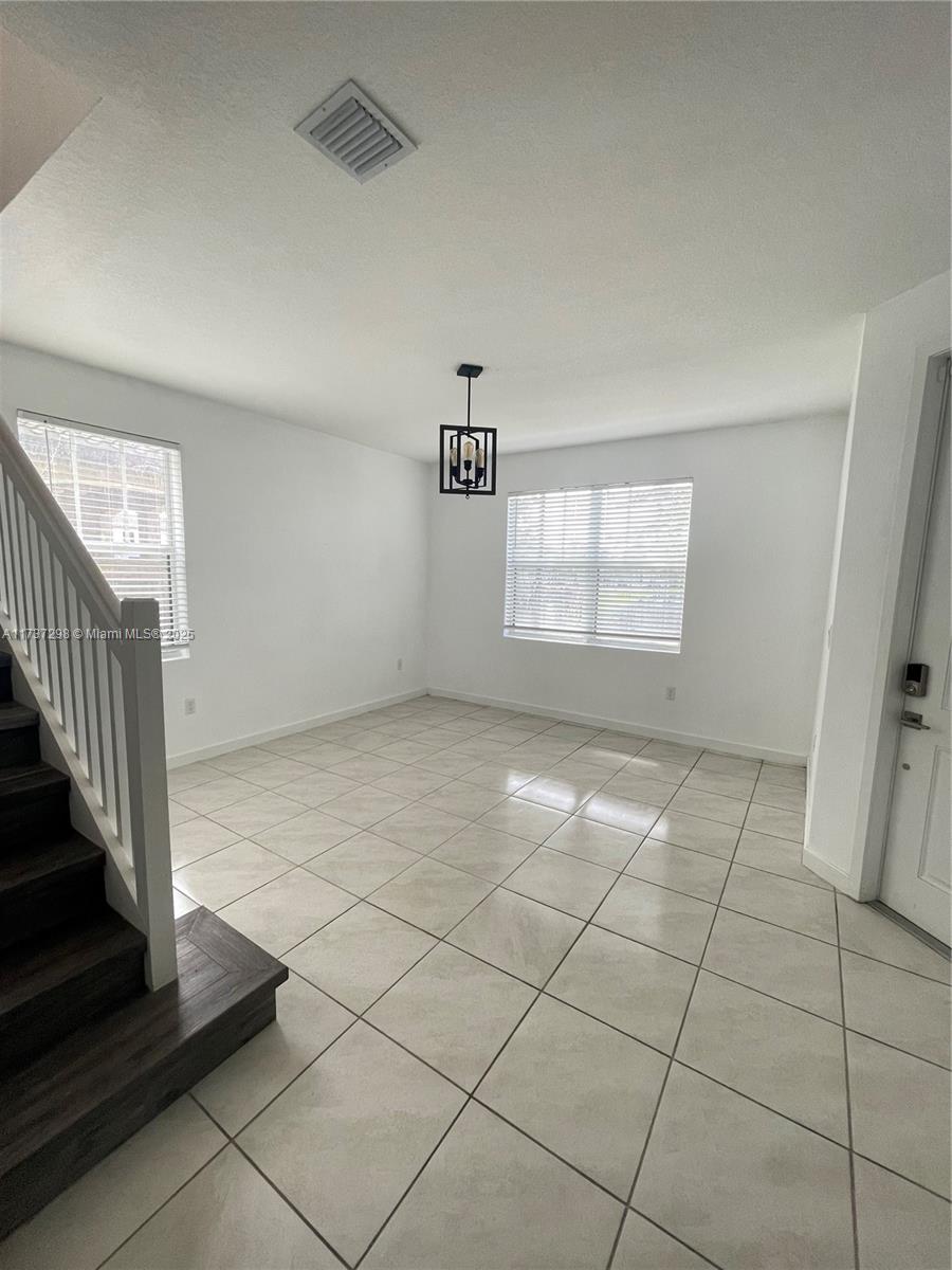 SUMMERVILLE VILLAS - Residential Lease
