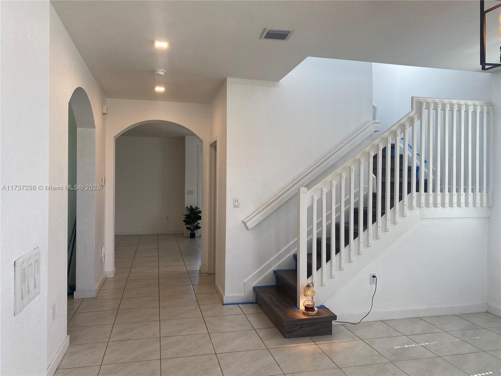 SUMMERVILLE VILLAS - Residential Lease