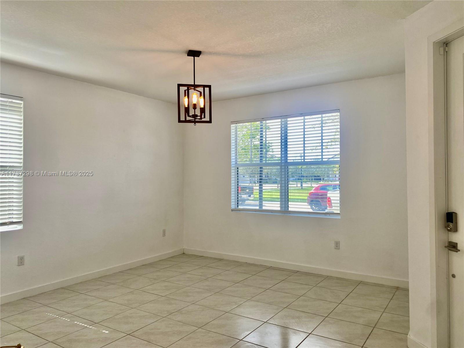 SUMMERVILLE VILLAS - Residential Lease