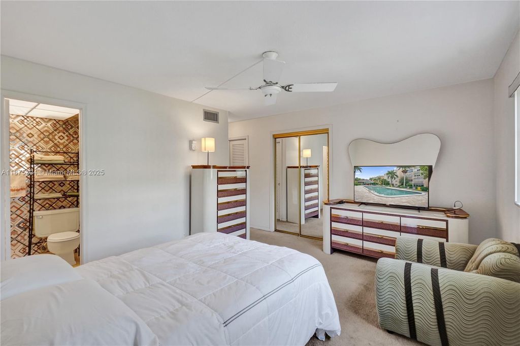 Photo of 218 NE 12th Ave #302, Hallandale Beach, FL 33009 (MLS # A11875294)