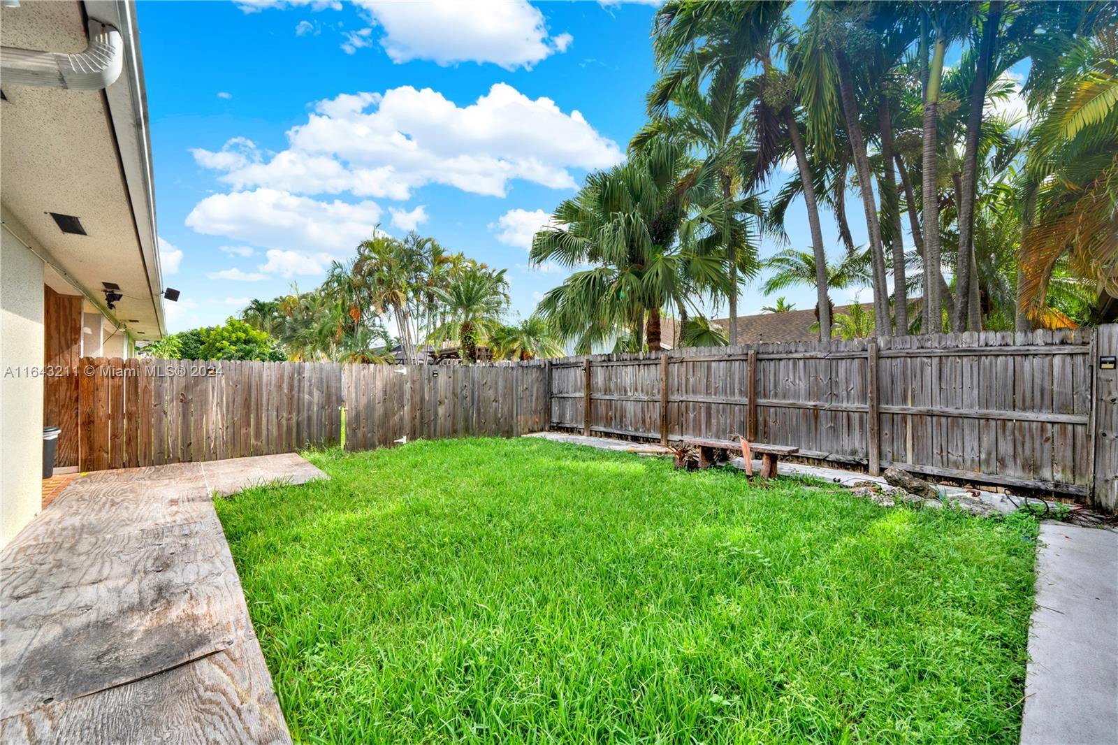 CARAVEL AT CALUSA - Residential Lease