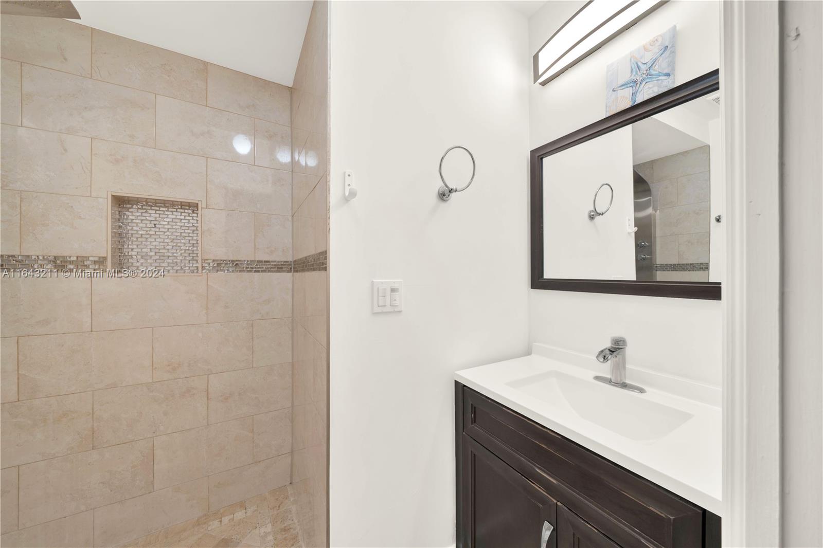 CARAVEL AT CALUSA - Residential Lease