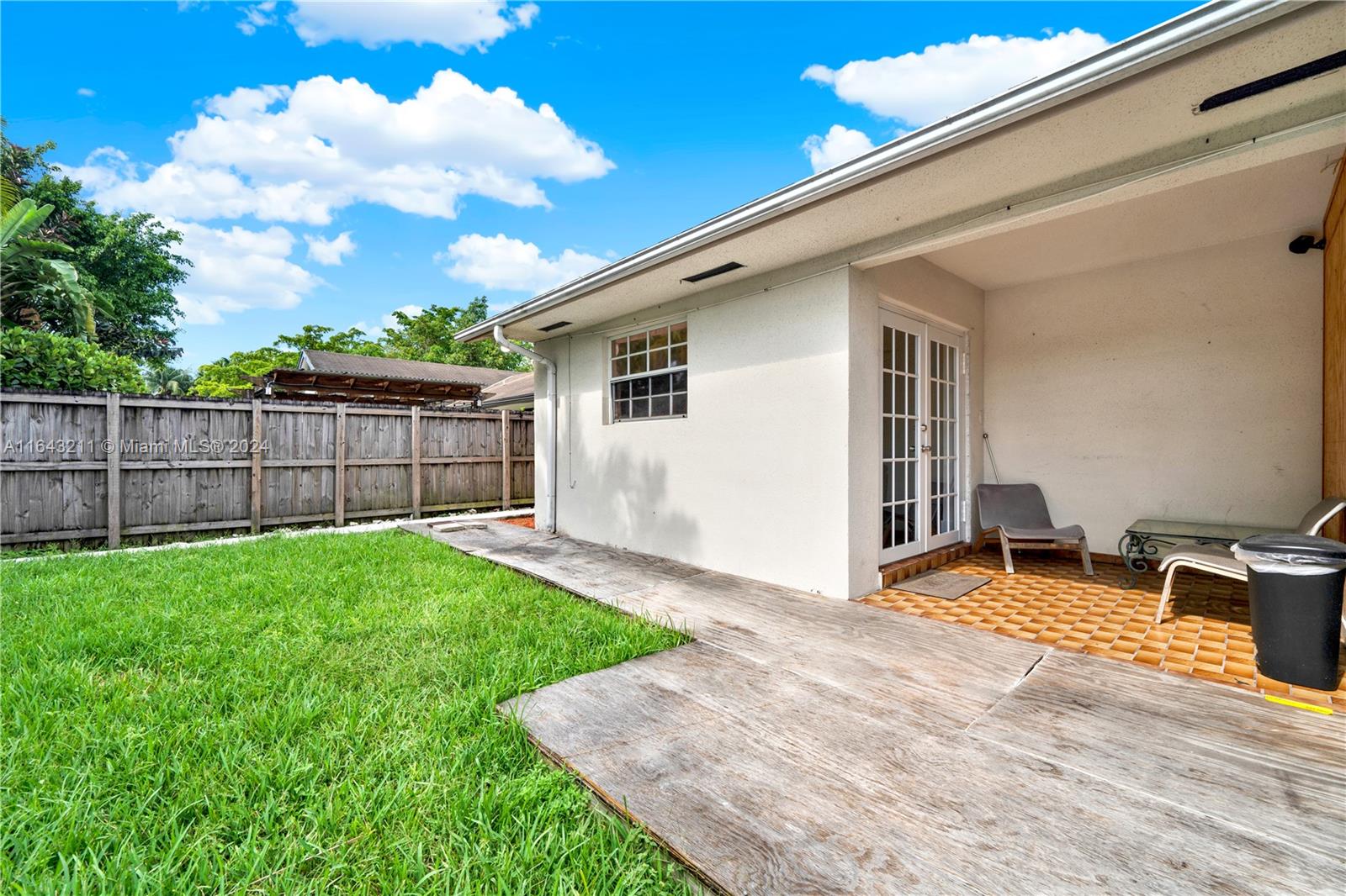 CARAVEL AT CALUSA - Residential Lease