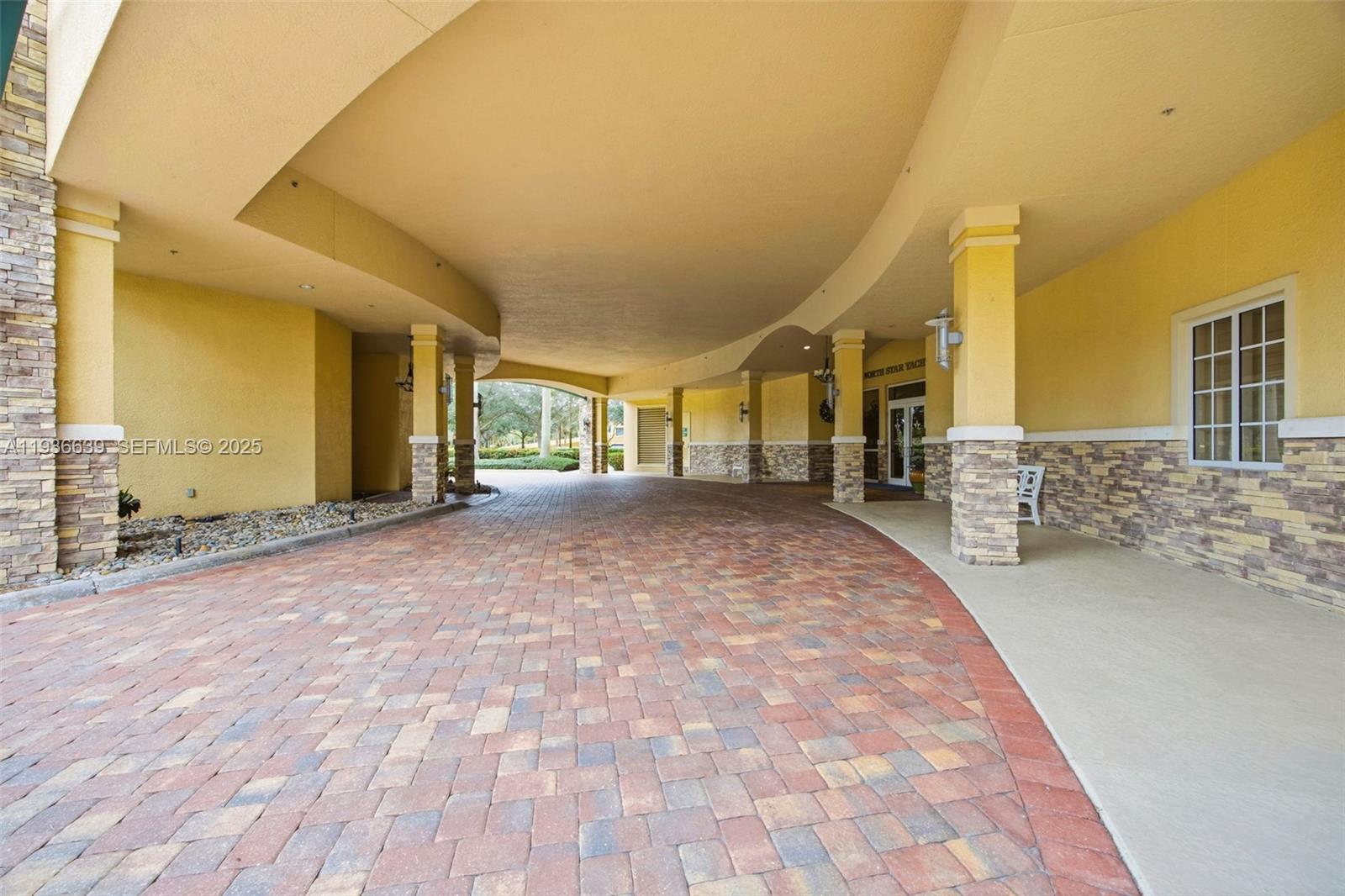 NORTH STAR YACHT CLUB - Residential