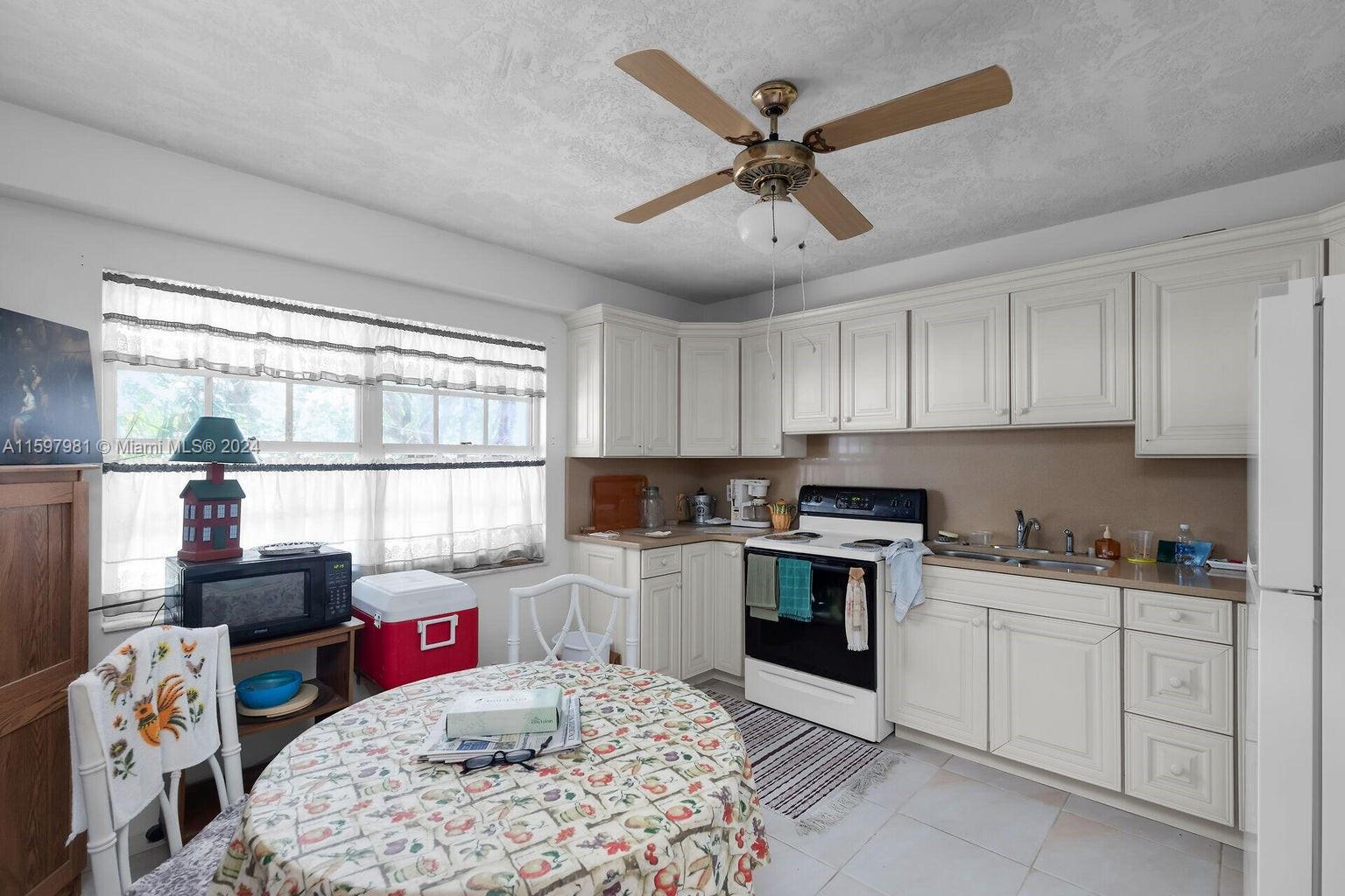 Tavernier Heights - Residential