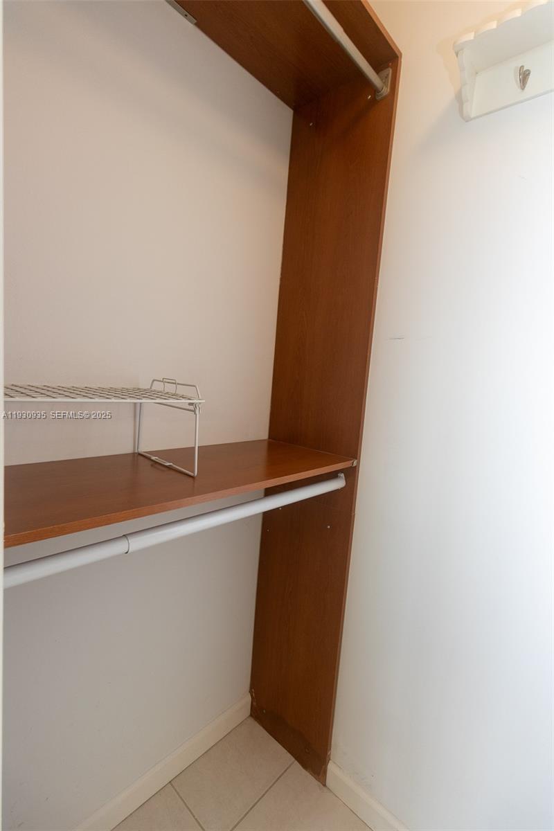 STRATFORD HOUSE CONDO - Residential