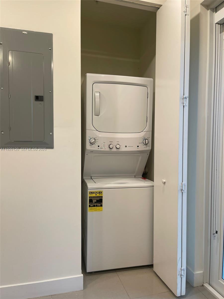 LANDMARK AT DORAL CONDO N - Residential Lease