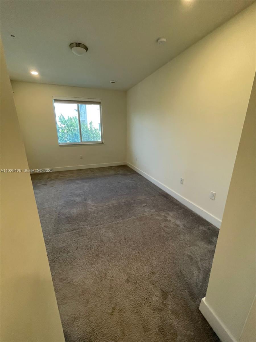 LANDMARK AT DORAL CONDO N - Residential Lease