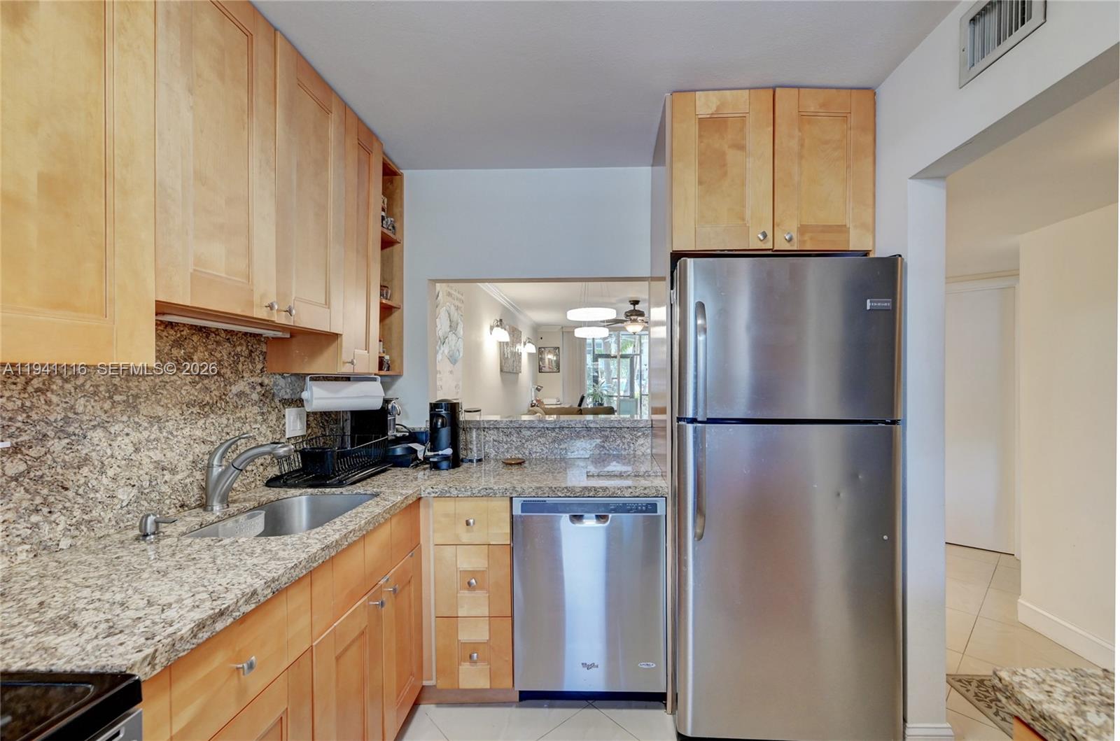 CROSS FOX CONDO - Residential