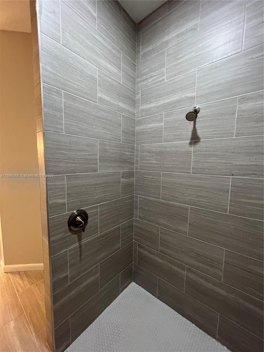 PORT LABELLE - Residential Lease