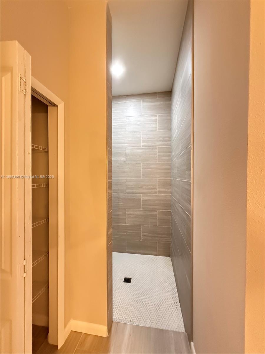 PORT LABELLE - Residential Lease