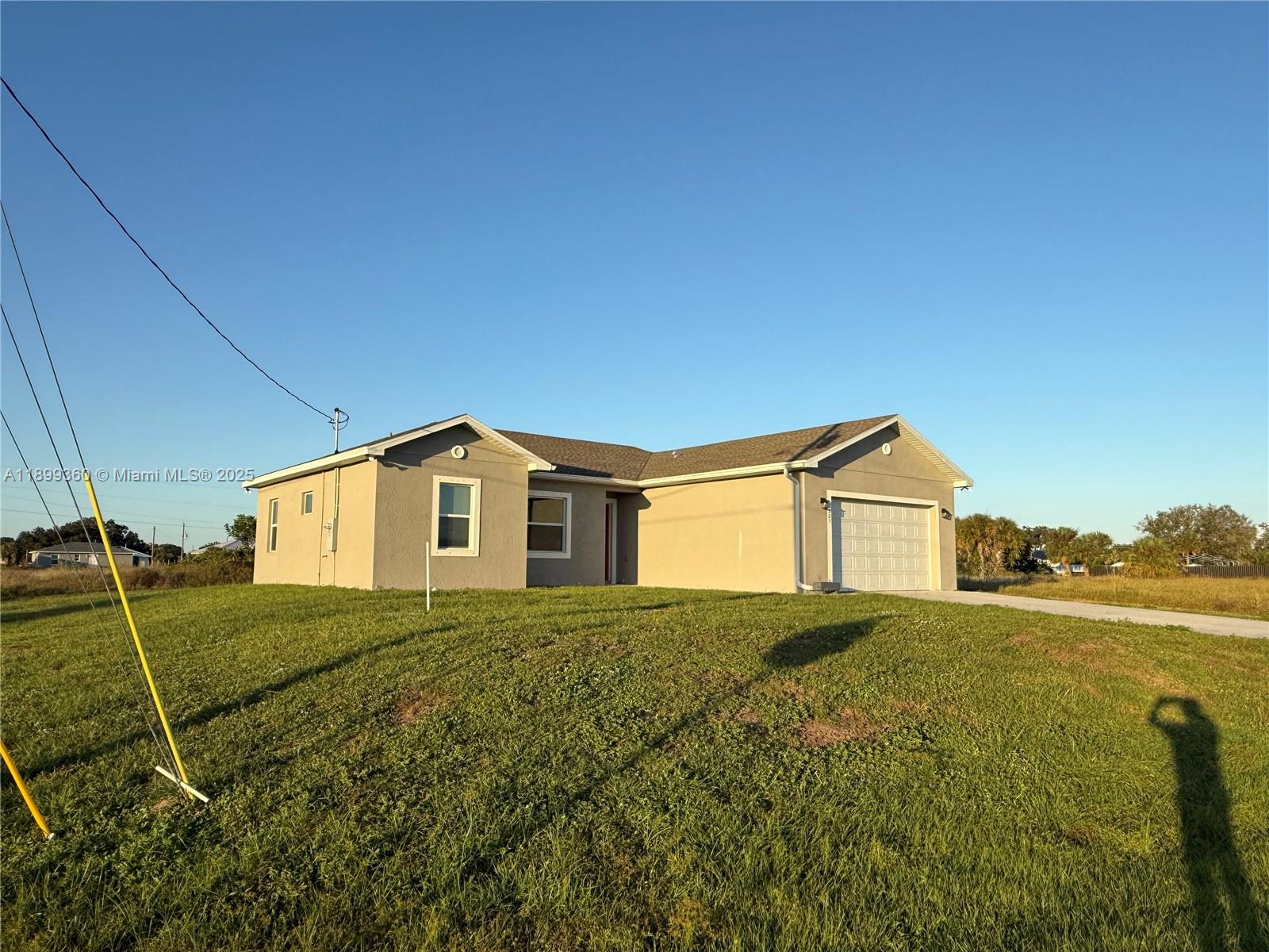 PORT LABELLE - Residential Lease