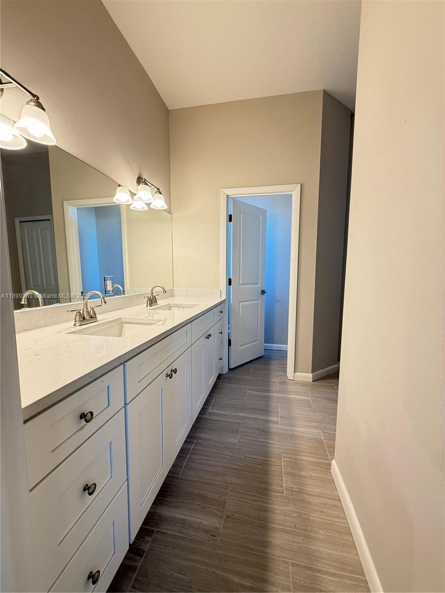 PORT LABELLE - Residential Lease